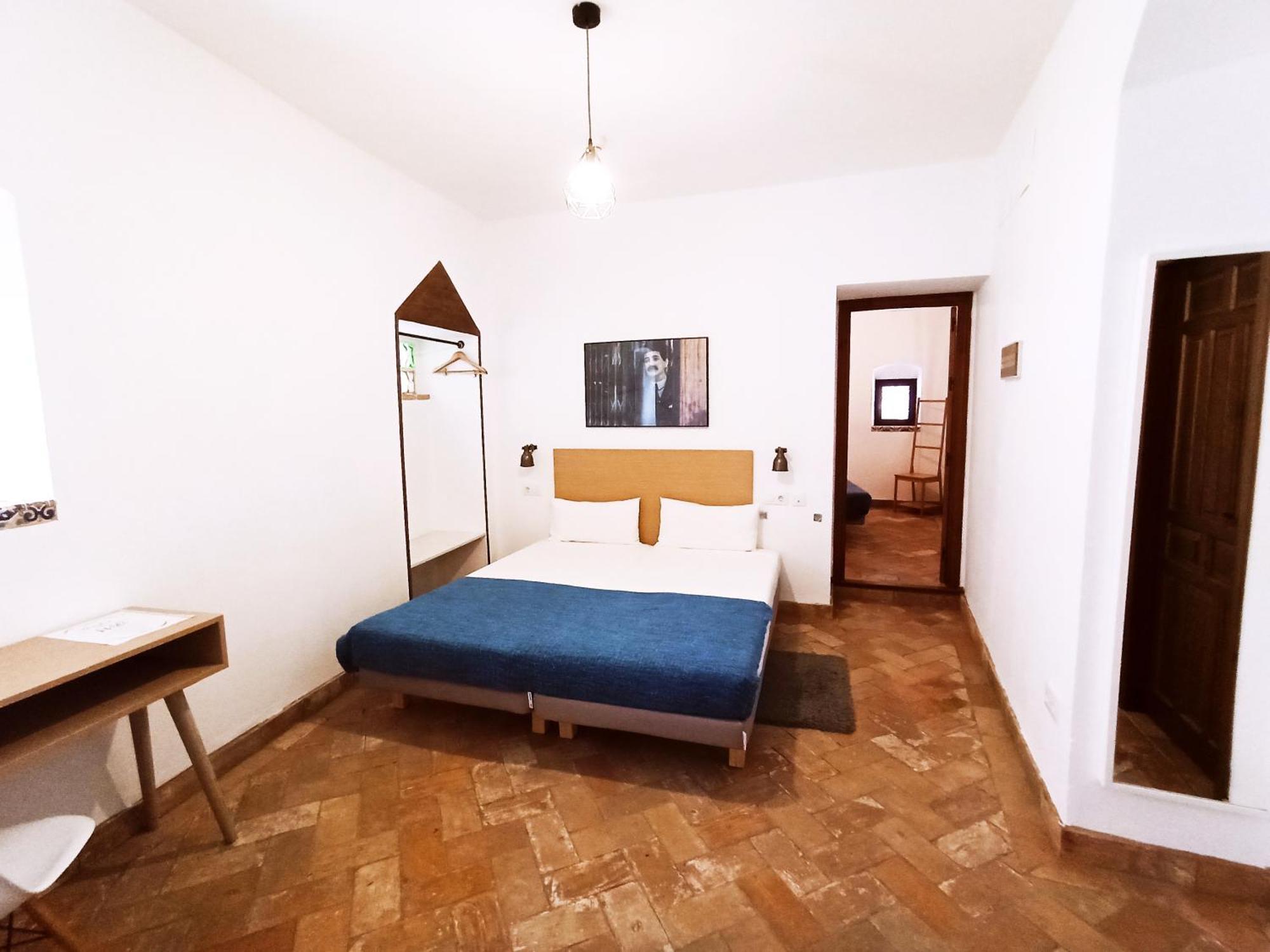 Hostal Cafe Frenteabastos Carmona  Exteriör bild