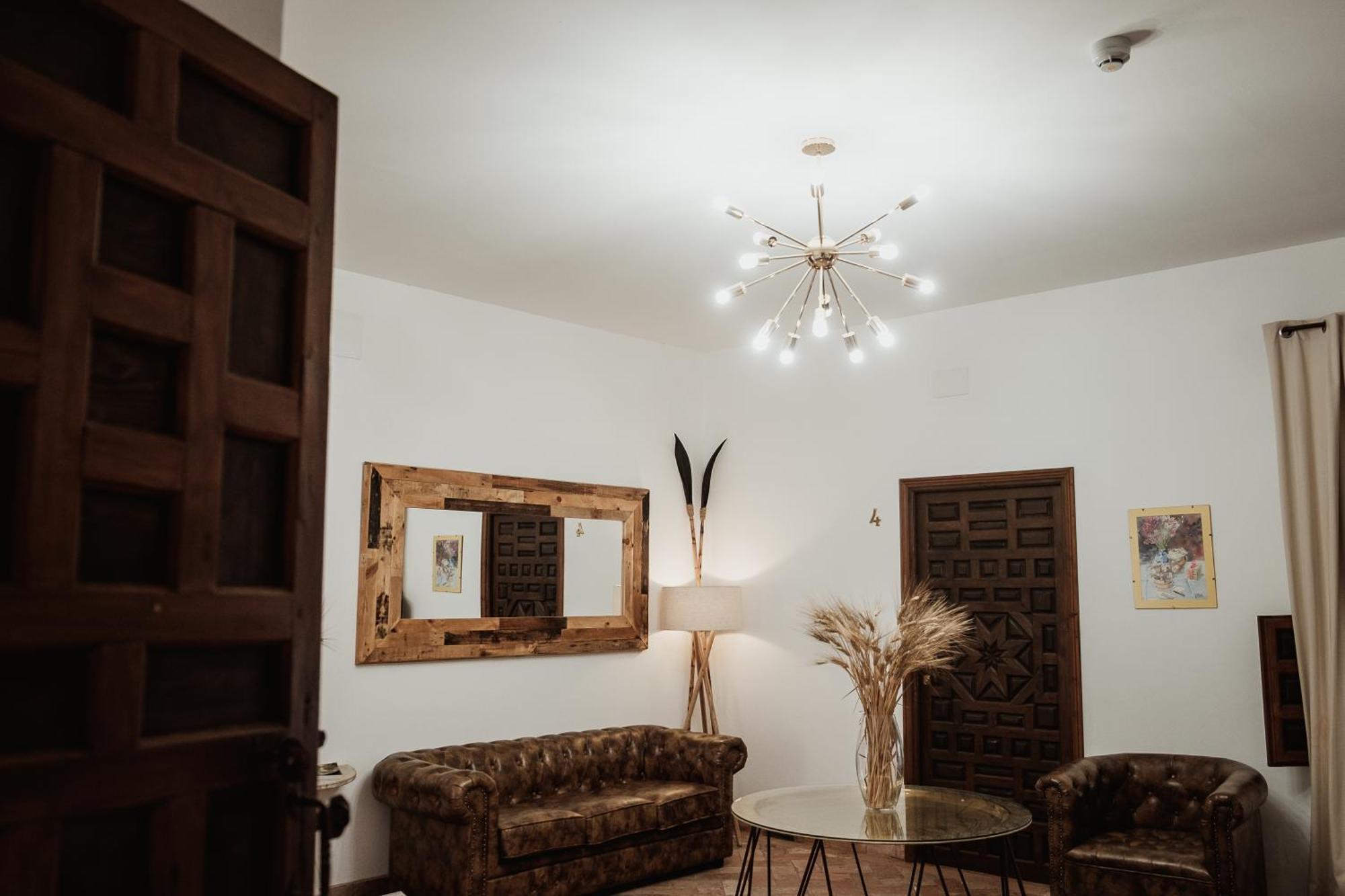 Hostal Cafe Frenteabastos Carmona  Exteriör bild