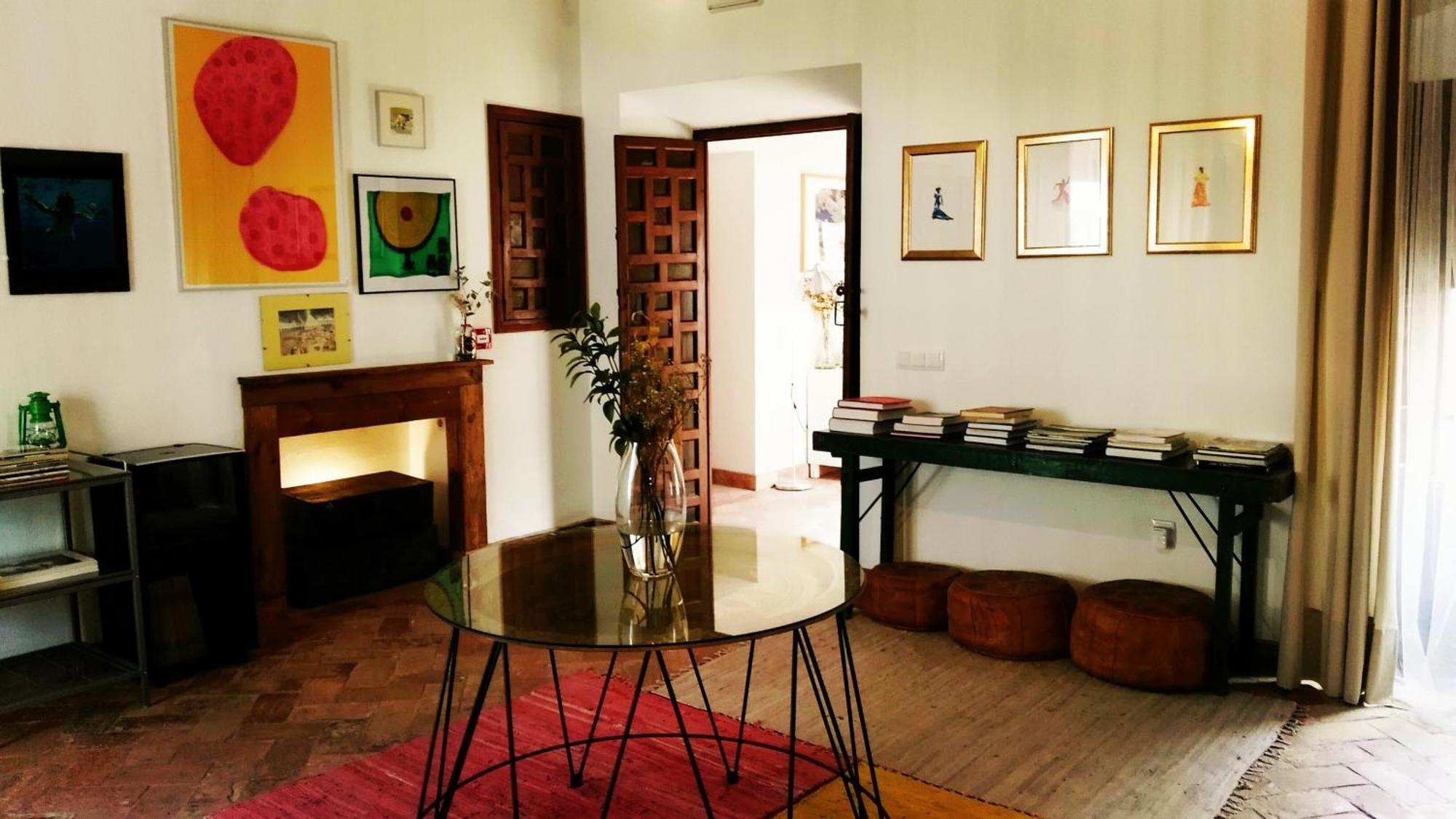 Hostal Cafe Frenteabastos Carmona  Exteriör bild