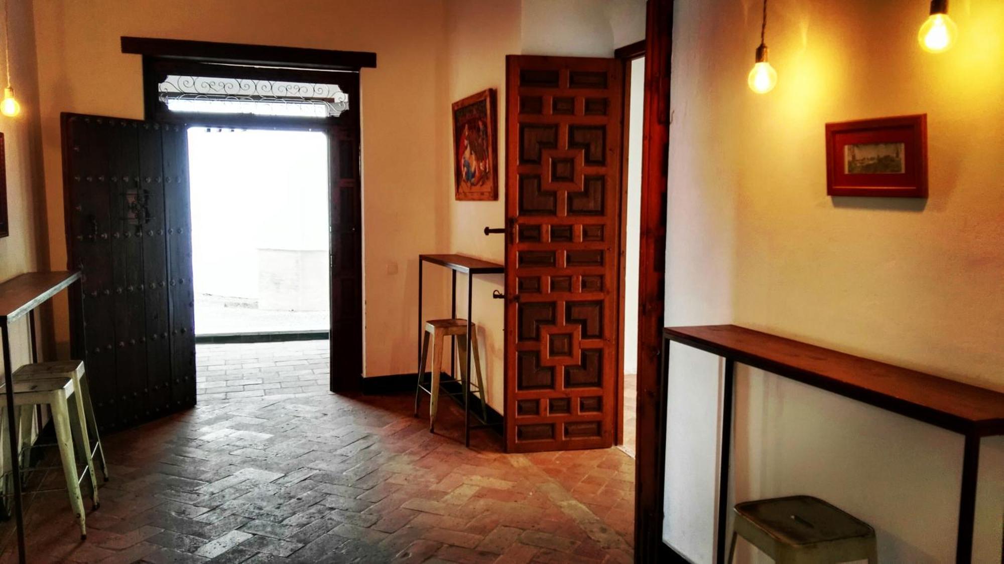 Hostal Cafe Frenteabastos Carmona  Exteriör bild