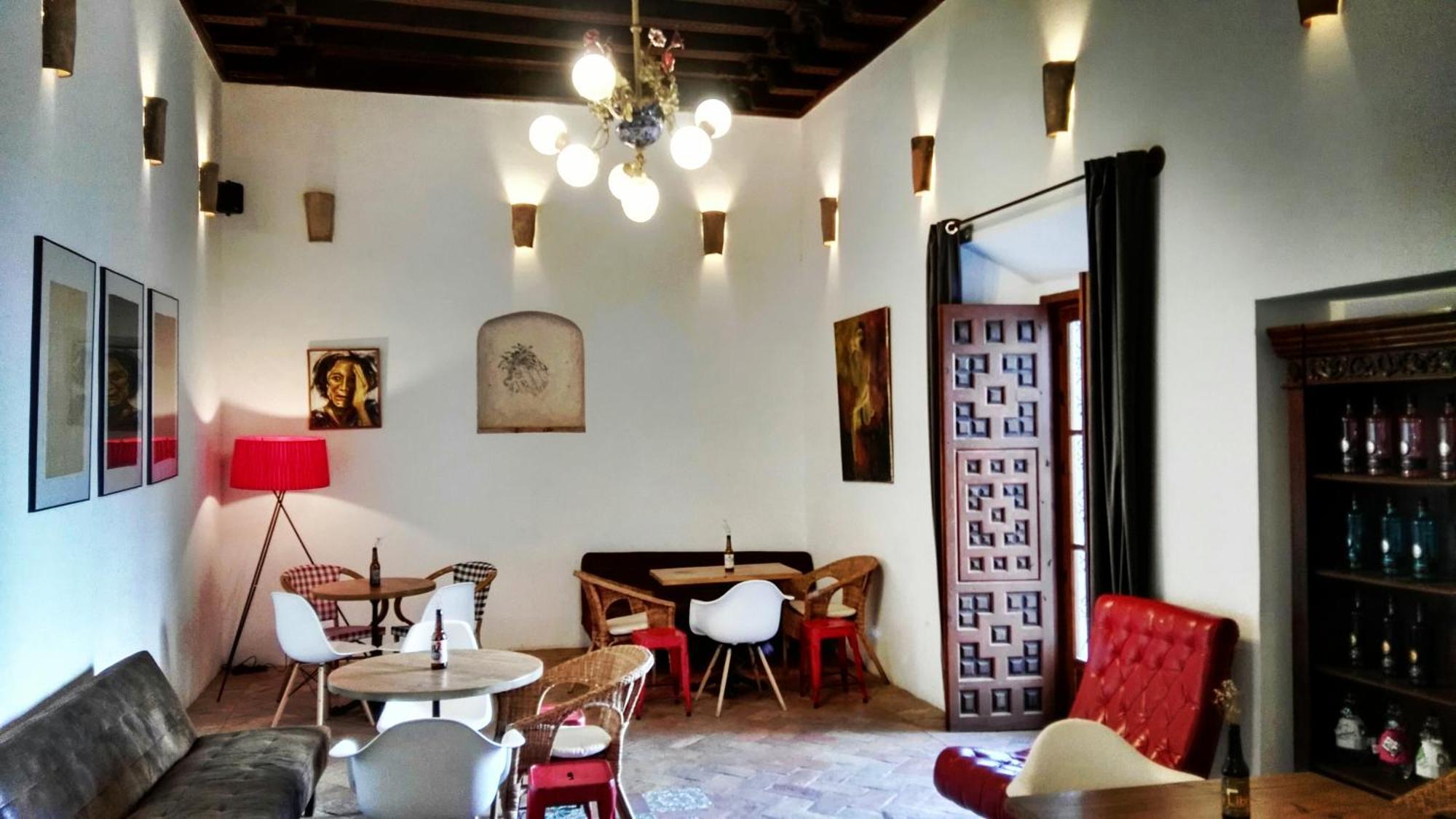 Hostal Cafe Frenteabastos Carmona  Exteriör bild