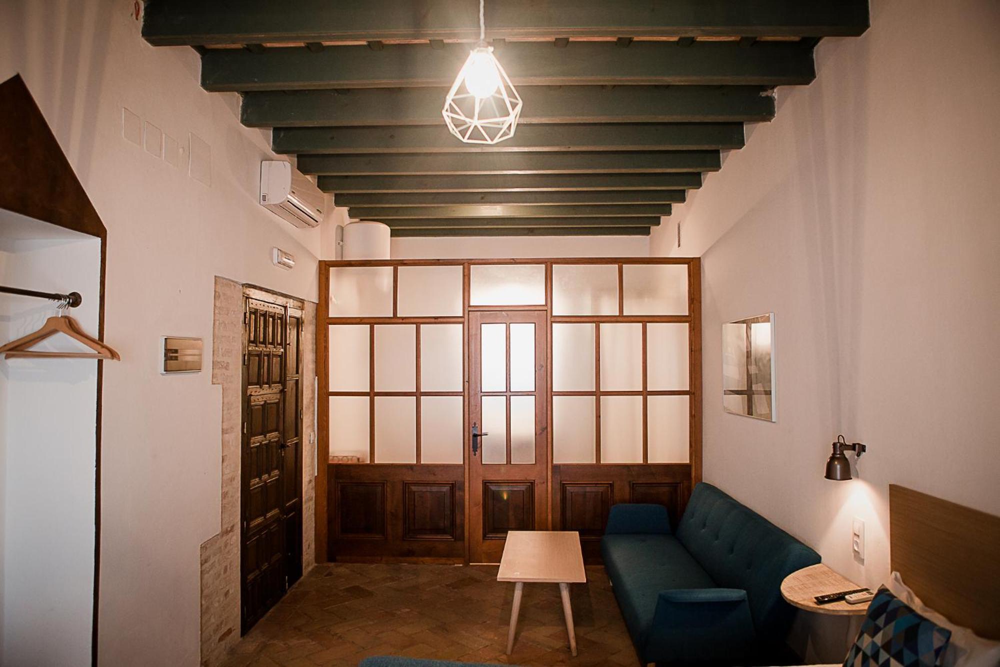 Hostal Cafe Frenteabastos Carmona  Exteriör bild